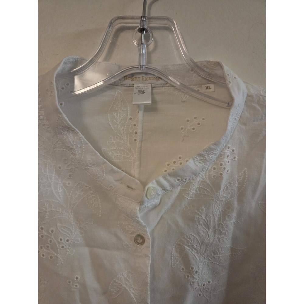 Robert Friedman white eyelet shirt-size XL